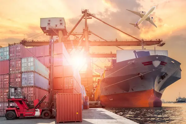 Regímenes y beneficios aplicables al comercio exterior peruano