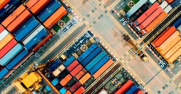 Qué tipo de contenedor se utiliza para productos perecederos