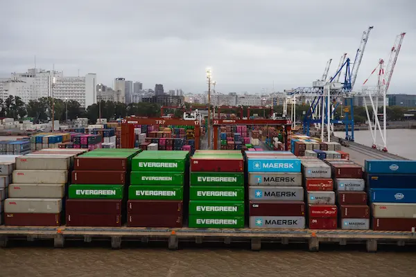 ¿Cómo se calculan demurrage y detention?