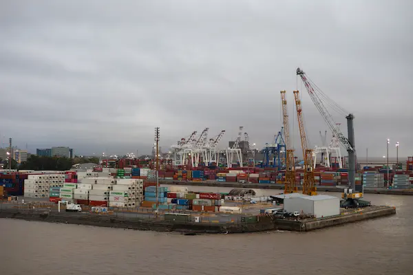 ¿Cómo elegir una terminal para una operación logística?