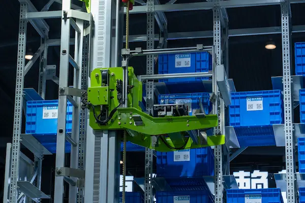 Qué es un almacén automatizado y qué tareas realiza